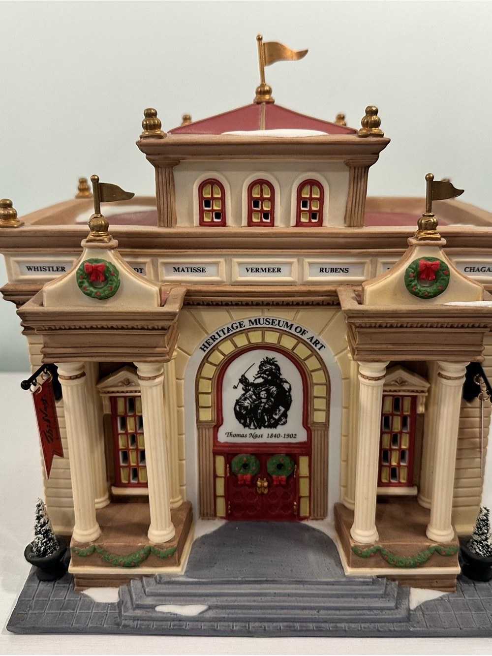 Department 56 Christmas In The City - Heritage Museum of Art - Picture 2 of 11